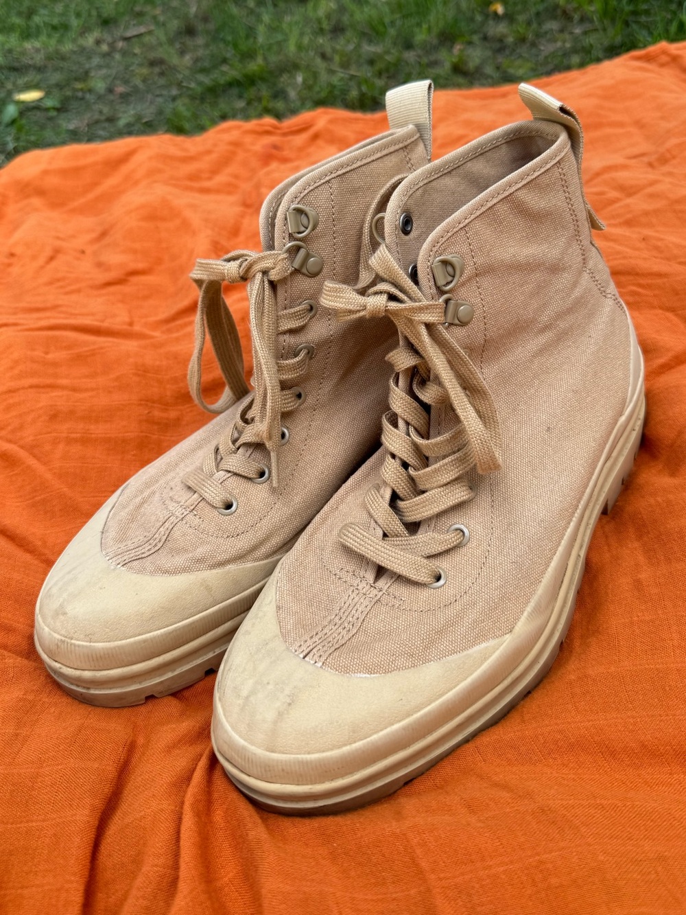 Everlane Women's High-Top Canvas Boots